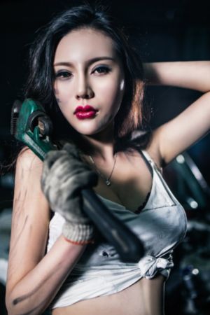 漂亮的保姆免费
